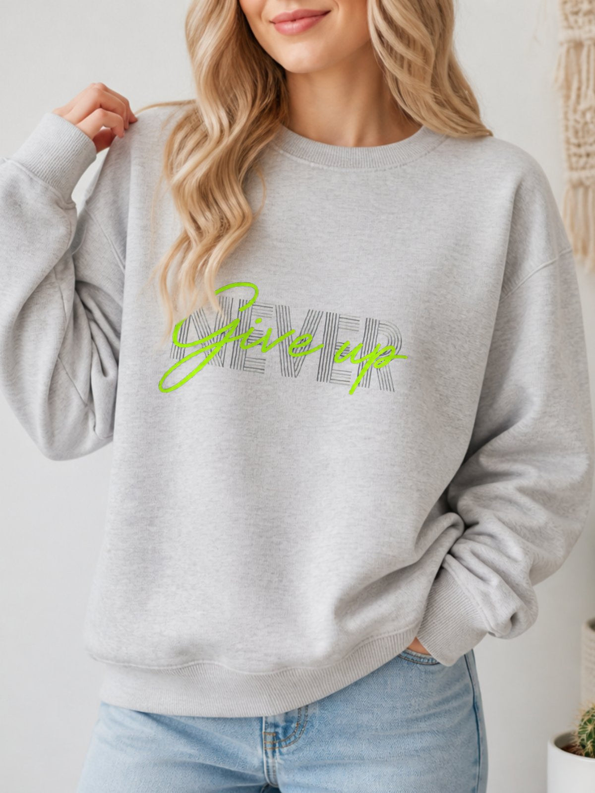 Never Give Up Vintage Boho Graphic Sweatshirt - Hanes_Ash Model