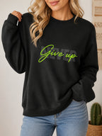 Never Give Up Vintage Boho Graphic Sweatshirt - Hanes_Black Model
