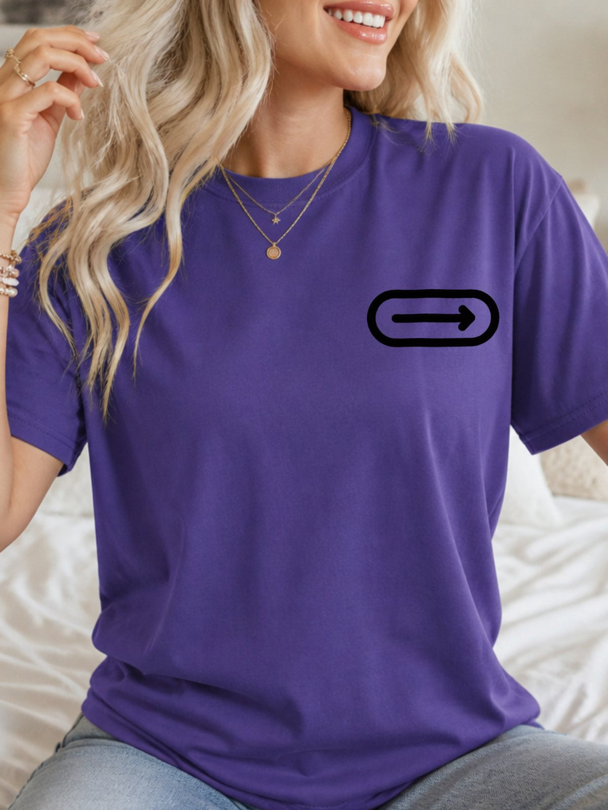 Right Arrow Icon Graphic Tee - Lilac Model