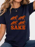 Four Foxes Sake Graphic T-Shirt - Navy Model
