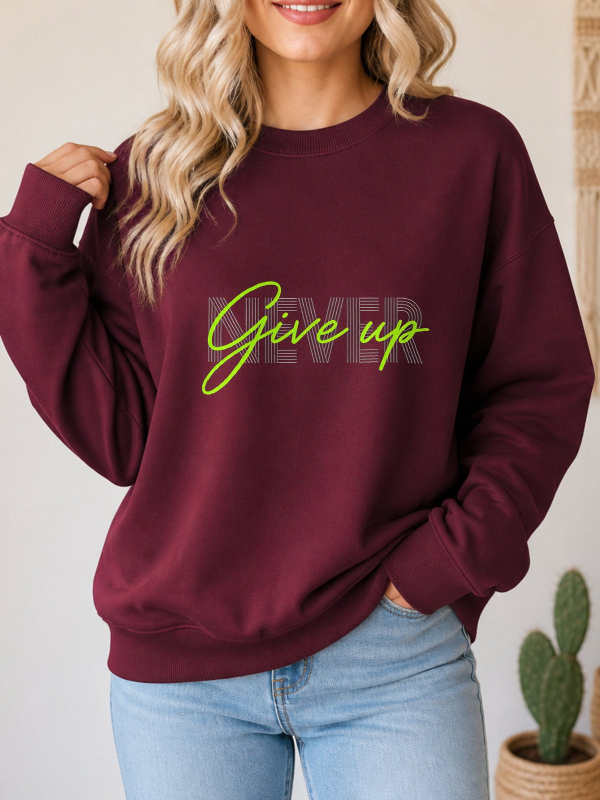 Never Give Up Vintage Boho Graphic Sweatshirt - Hanes_Maroon Model