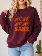 Four Foxes Sake Vintage Boho Graphic Sweatshirt - Hanes_Maroon Model