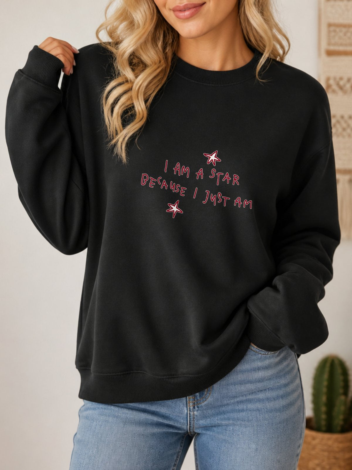 I Am A Star Vintage Boho Graphic Sweatshirt - Hanes_Black Model