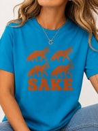 Four Foxes Sake Graphic T-Shirt - Sapphire Model