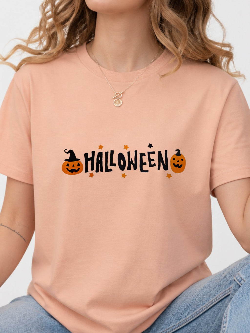 Cute Pumpkin Halloween Letter Graphic T-Shirt - Dusty Rose Model