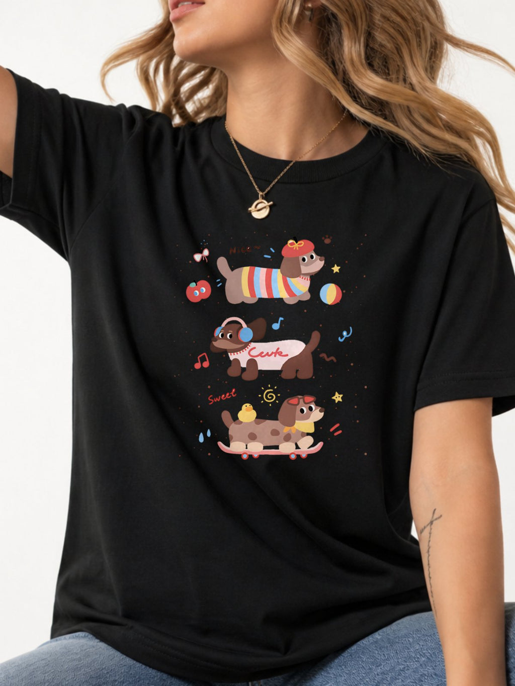 Cute Dachshund Dogs Graphic Tee - Black Model