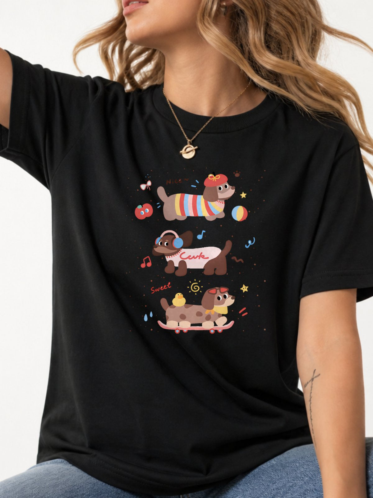 Cute Dachshund Dogs Graphic Tee - Black Model