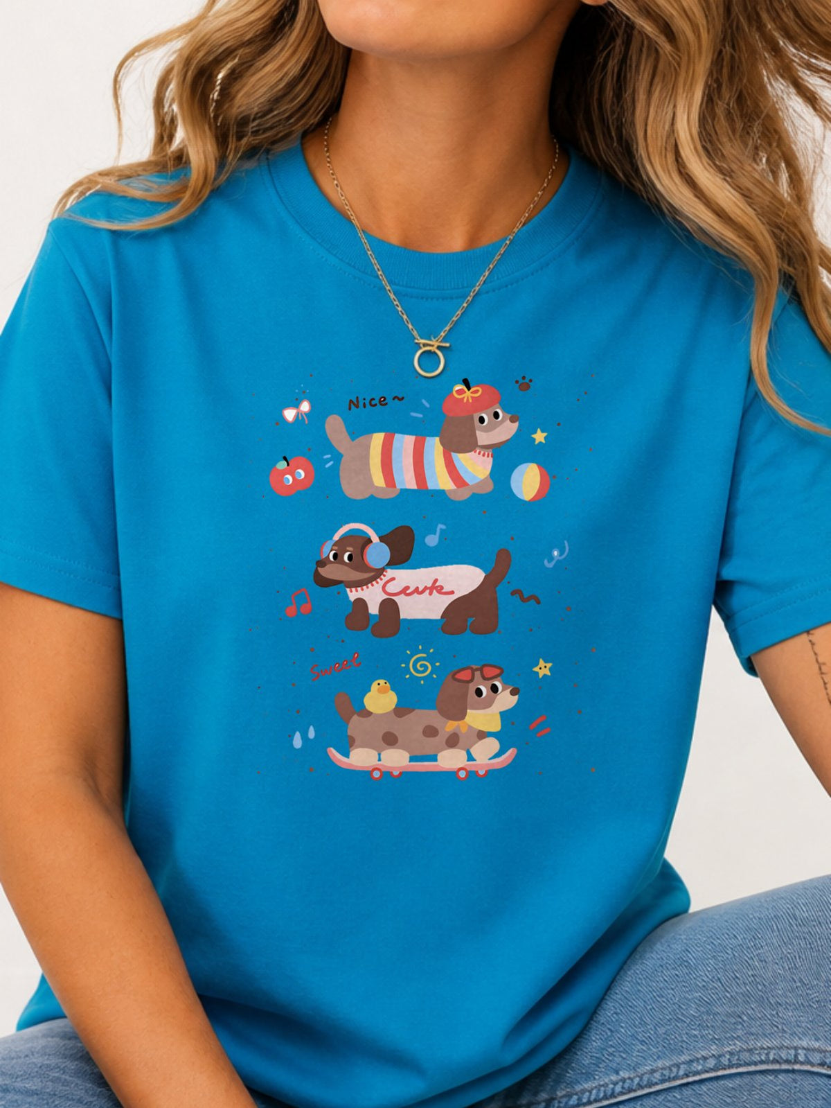 Cute Dachshund Dogs Graphic Tee - Sapphire Model