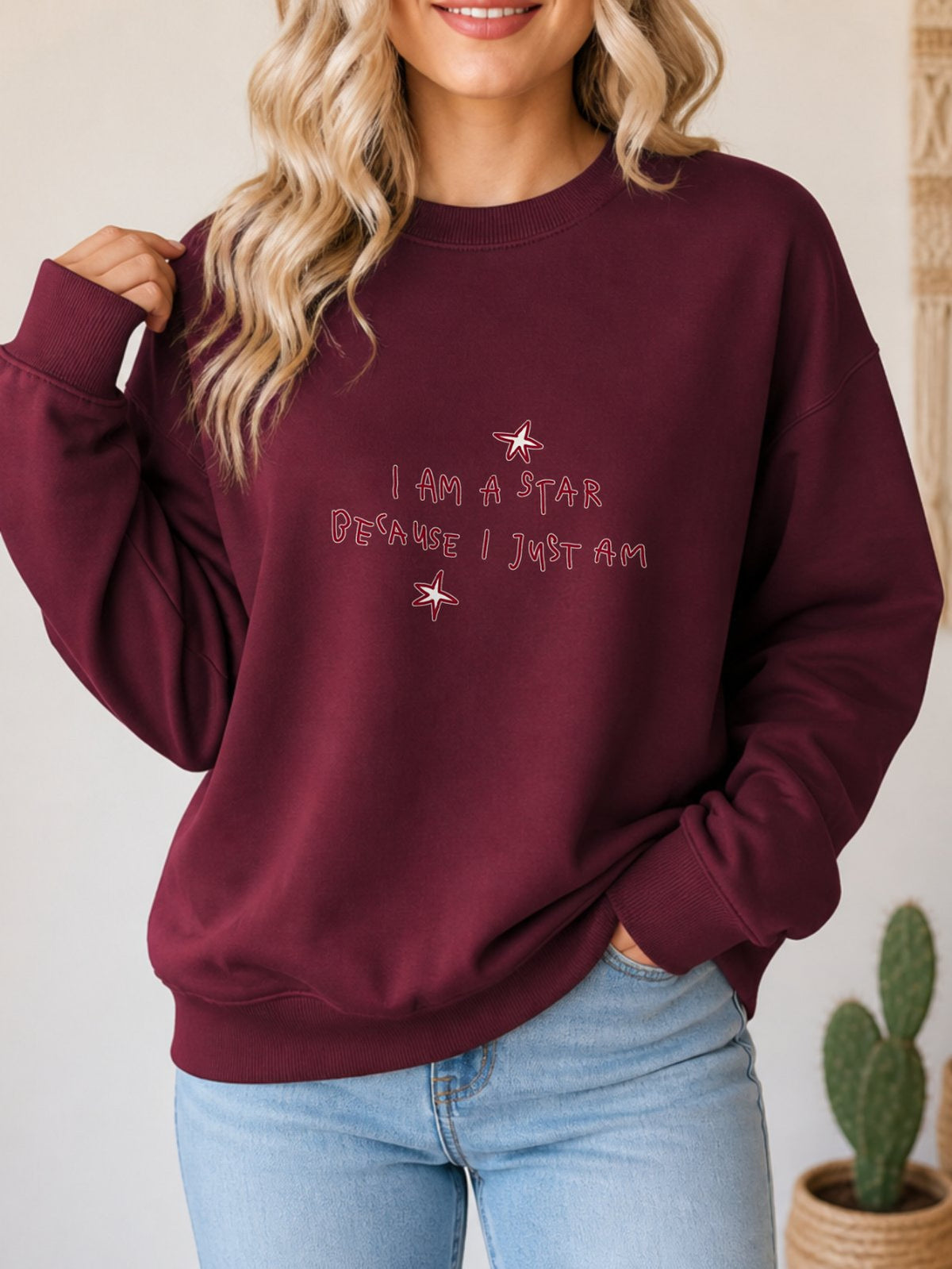 I Am A Star Vintage Boho Graphic Sweatshirt - Hanes_Maroon Model
