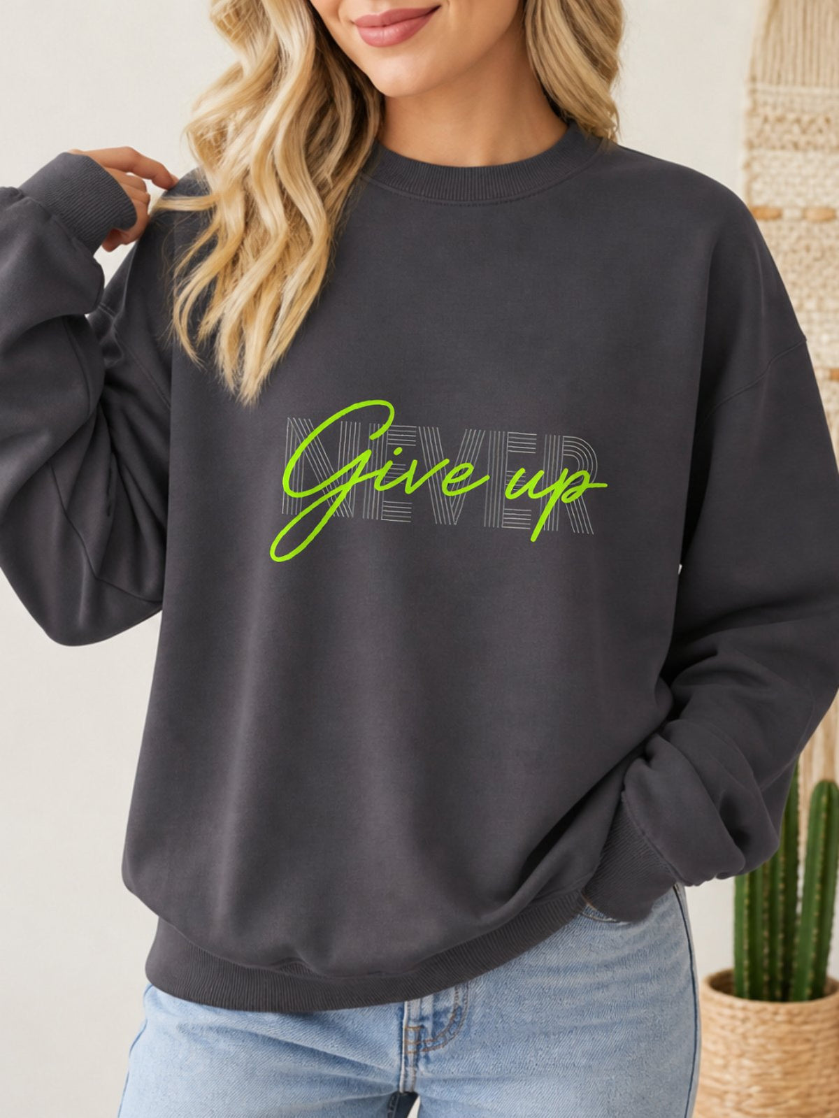 Never Give Up Vintage Boho Graphic Sweatshirt - Hanes_Charcoal_Heather Model