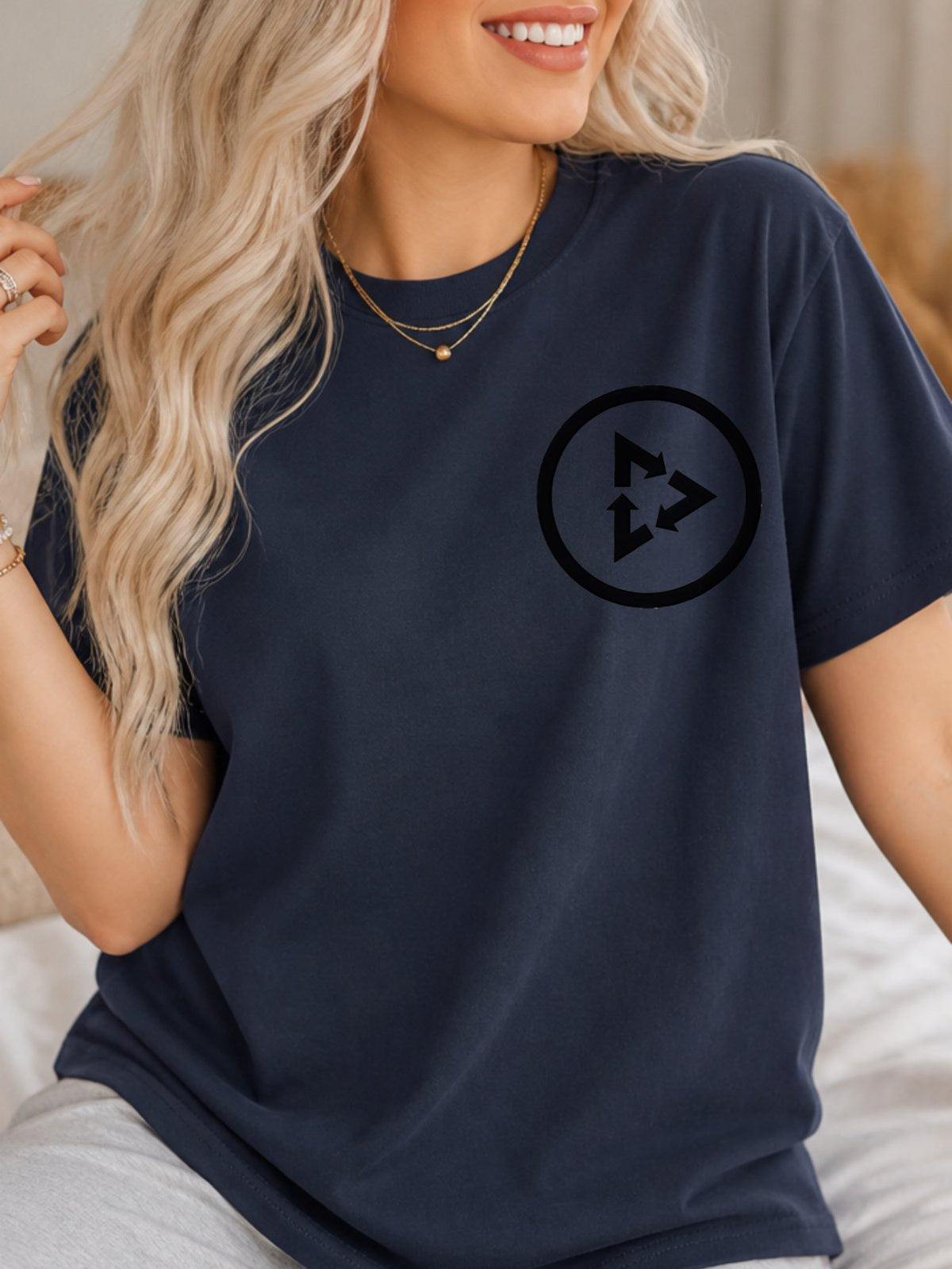 Circular Recycle Arrows Tee - Navy Model